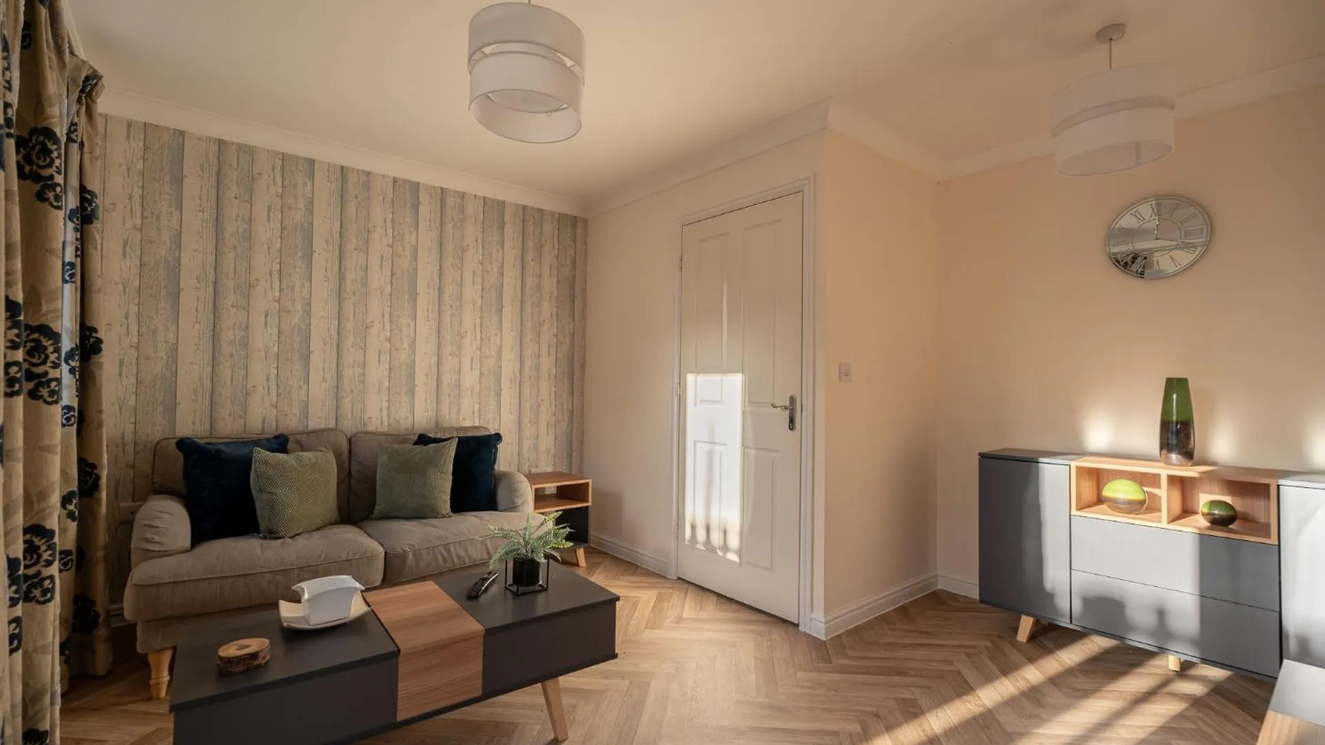 Pottery Wharf By Horizon Stays Thornaby on Tees 0*,
